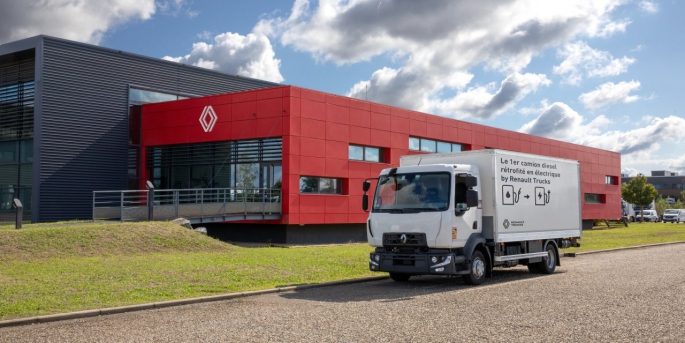 12 tonluk Renault Trucks D modeli, bataryalı bir elektrikli kamyona dönüştürüldü.