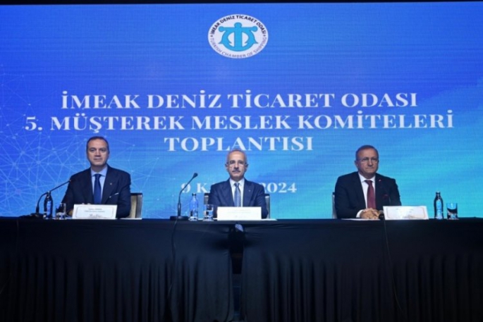 Abdulkadir Uraloğlu, Sakarya’da İMEAK Deniz Ticaret Odası 5. Müşterek Meslek Komiteleri Toplantısı’na katıldı