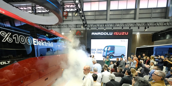 Anadolu Isuzu fuarda Novo Volt modelinin lansmanıyla gelecek vizyonunu gözler önüne serdi.