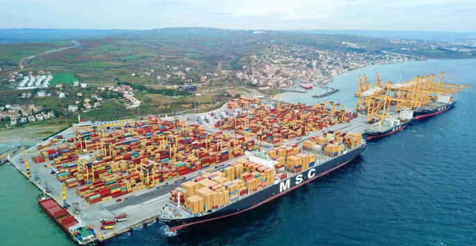 Asyaport Limanı son yıllarda Türkiye'nin en hızlı büyüyen konteyner terminallerinden biri haline geldi.