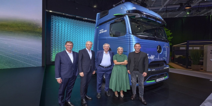 Daimler Truck, karbon nötr ulaşımın geleceğine öncülük eden araçlarını, teknolojilerini ve sürdürülebilirlik odaklı çözümlerini sergiliyor.