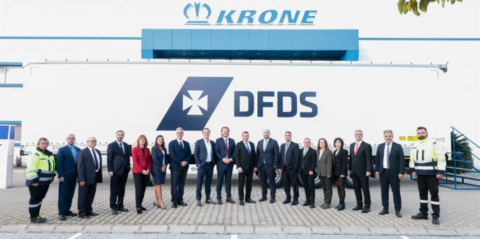 DFDS, Türkiye’deki kara taşımacılığı filosunu genişletmek için KRONE ile önemli bir iş birliğine imza attı.