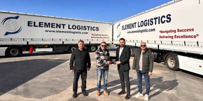 Element Logistics, filosuna 15 adet Tırsan Tenteli Perdeli Multi Ride ekledi.