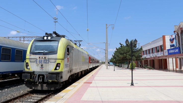 Filibe’den Edirne’ye ilk tren geldi