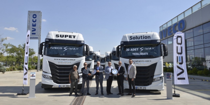 IVECO Yetkili Satıcısı Öz Gözde 30 adet IVECO S-Way satışına imza attı.