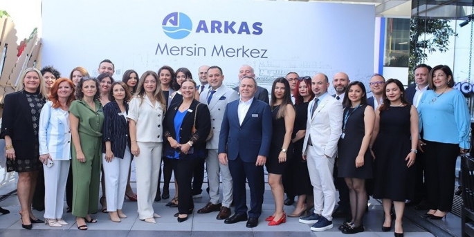 Lucien Arkas, Arkas Line'ın Türkiye’de ilk reefer konteyner hat taşımasını Mersin’den başlattığını açıkladı.