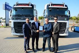 Volvo Trucks’tan 3 firmaya 50 araçlık teslimat