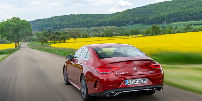 Yeni Mercedes-Benz CLS, 2021 itibarıyla çok daha keskin ve dinamik bir tasarıma kavuştu. 